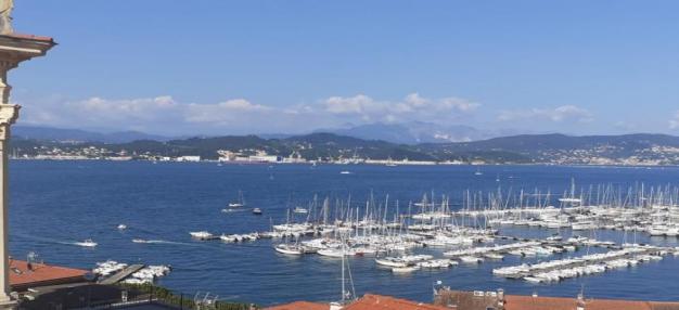 FEZZANO # Appartamento 4 vani vista mare